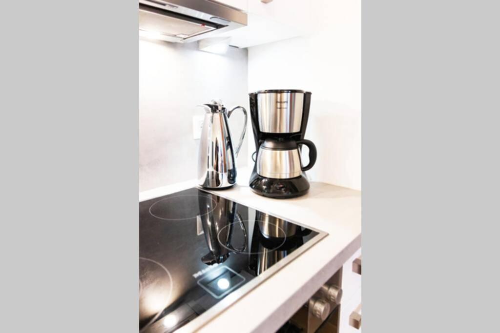 Appartement New, Quiet Flat Next To U1, Vic, Shopping Mall,... *